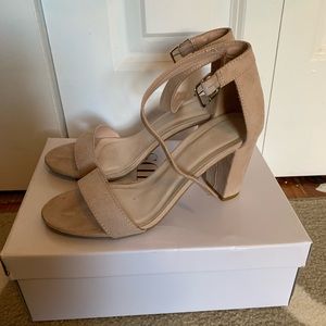 David’s Bridal Tan Heels